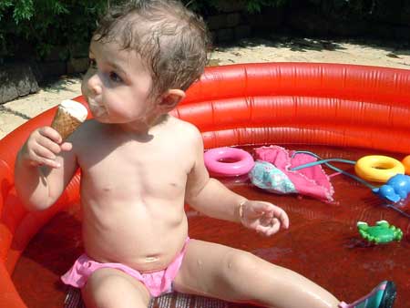 How to learn to eat a cornetto icecream horn